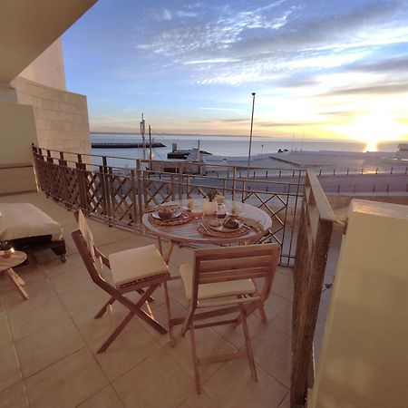 Potato Beach Apartment At Beach Front & Sea View Lagos Extérieur photo