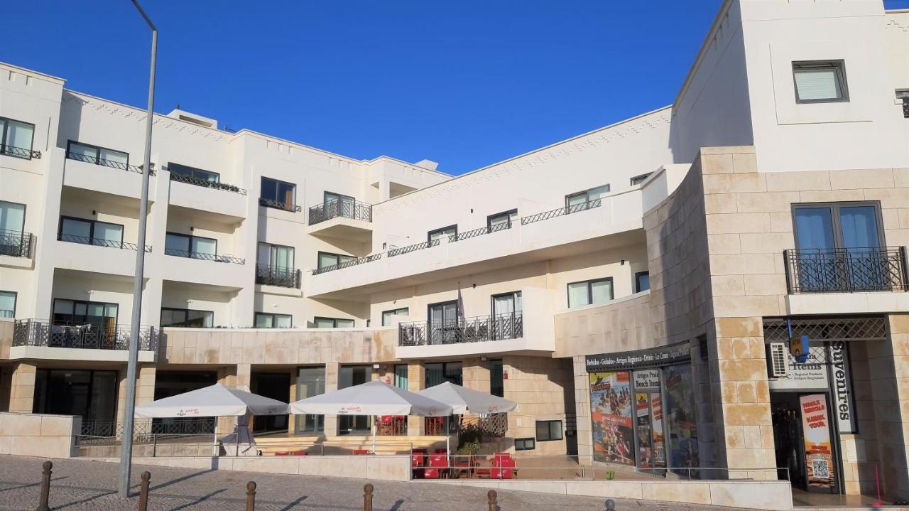 Potato Beach Apartment At Beach Front & Sea View Lagos Extérieur photo